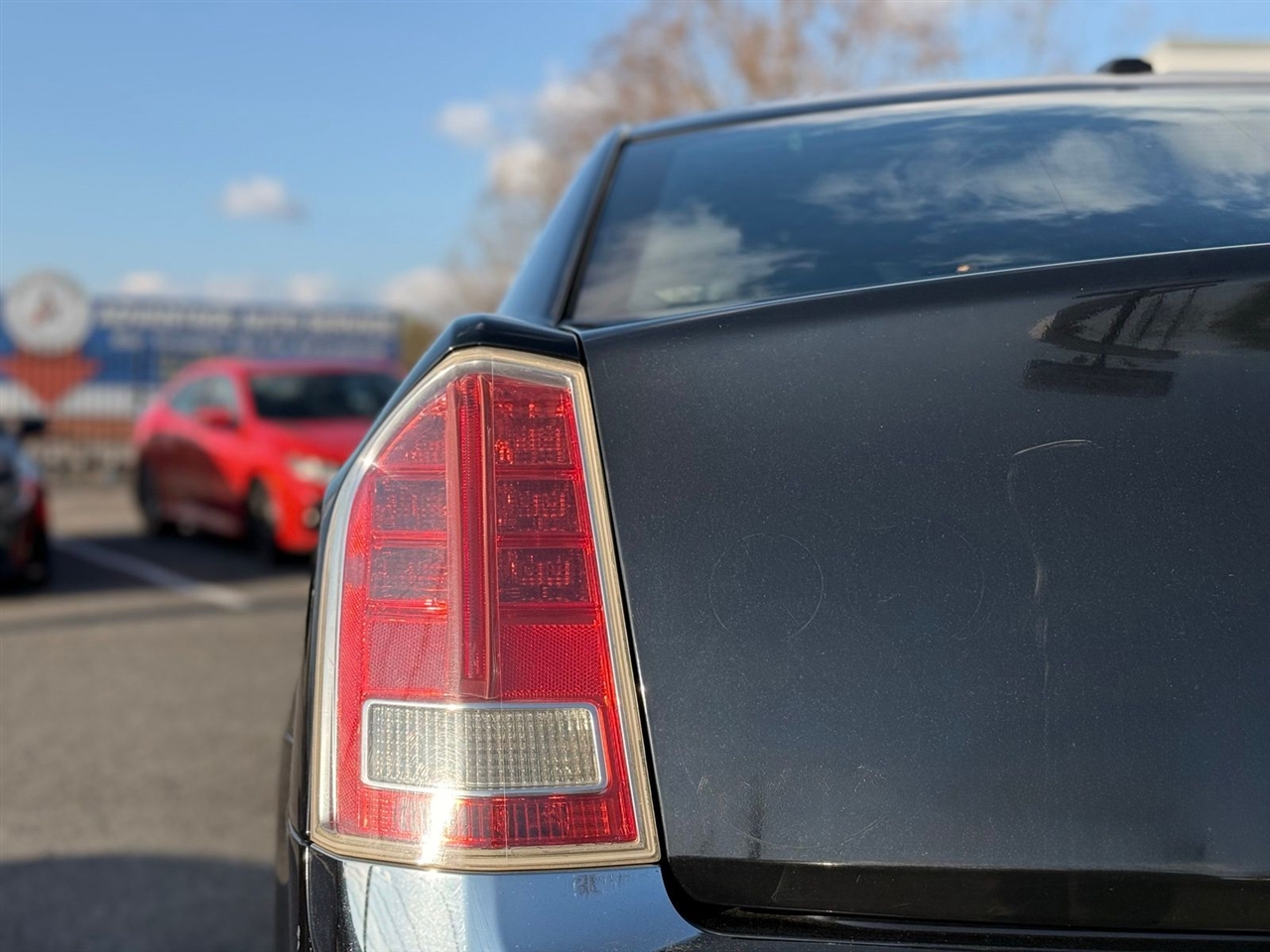 Chrysler 300 4dr Sdn RWD 2014