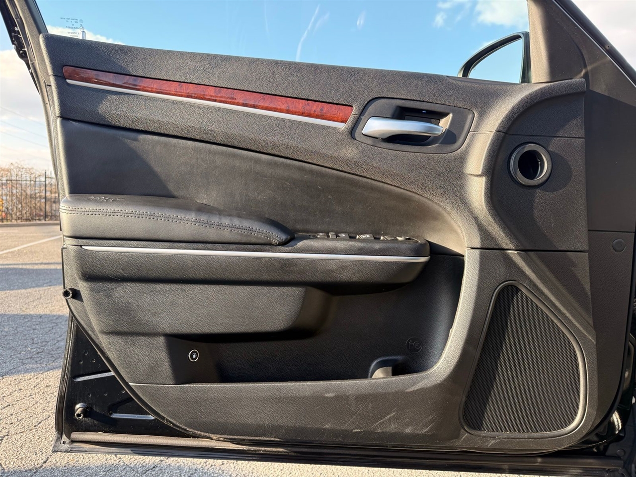 Chrysler 300 4dr Sdn RWD 2014