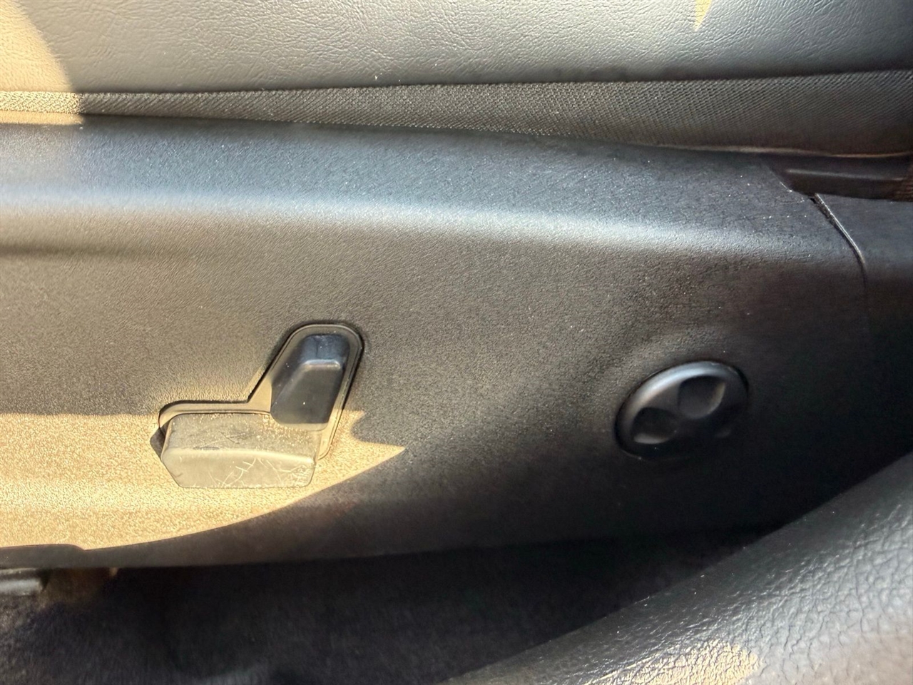 Chrysler 300 4dr Sdn RWD 2014