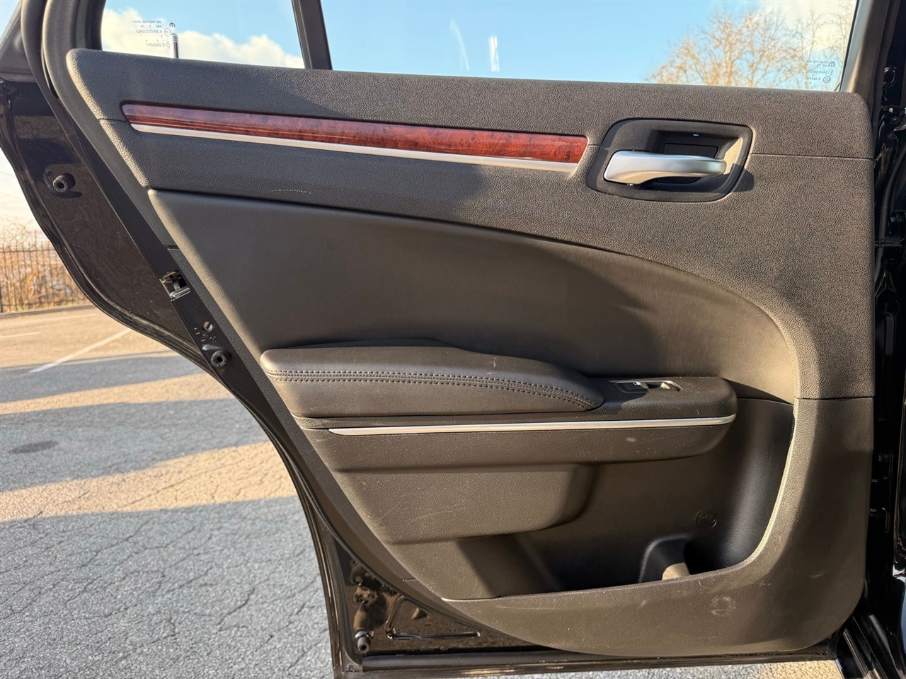 Chrysler 300 4dr Sdn RWD 2014