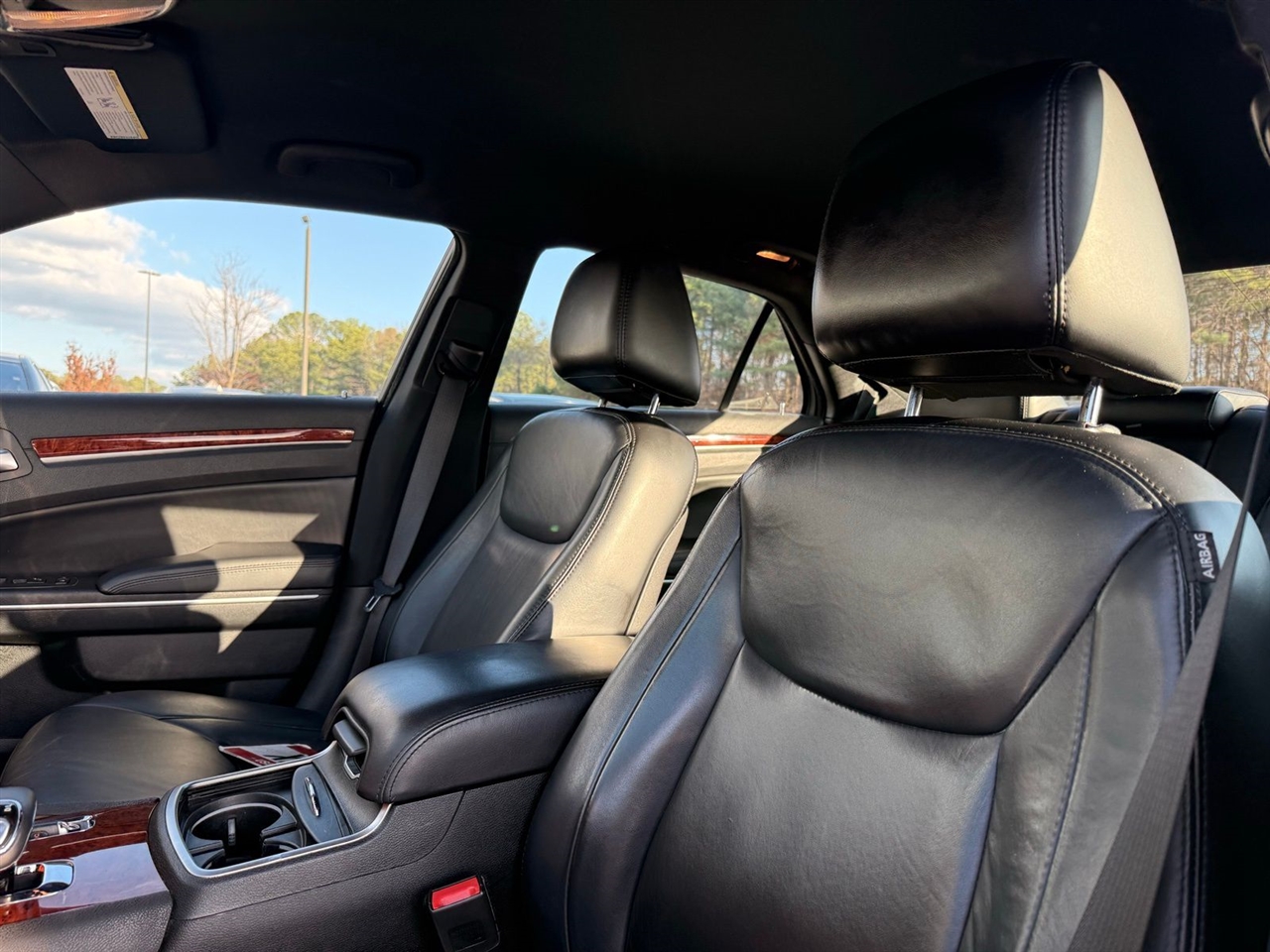 Chrysler 300 4dr Sdn RWD 2014