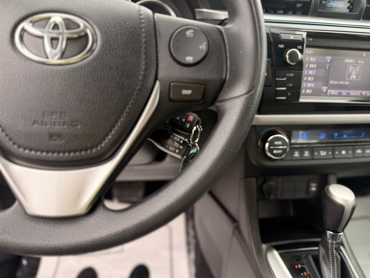 Toyota Corolla 4dr Sdn CVT S w/Special Edition Pkg (Natl) 2016