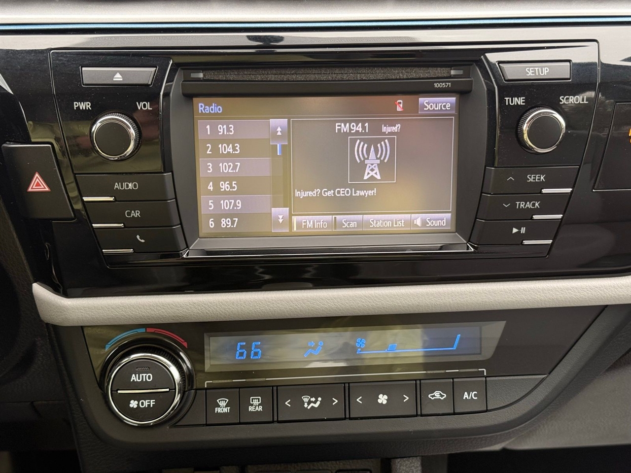 Toyota Corolla 4dr Sdn CVT S w/Special Edition Pkg (Natl) 2016