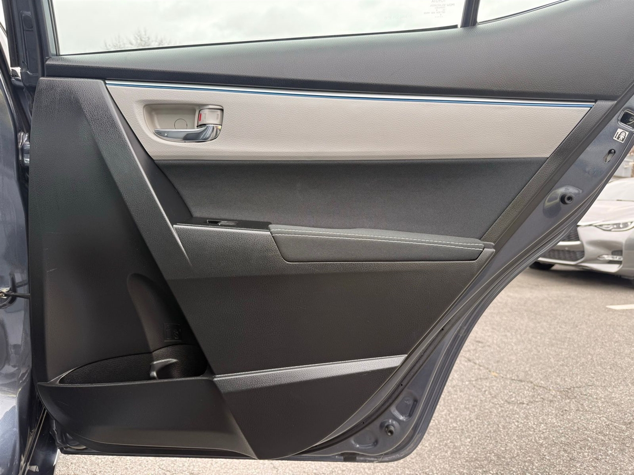 Toyota Corolla 4dr Sdn CVT S w/Special Edition Pkg (Natl) 2016