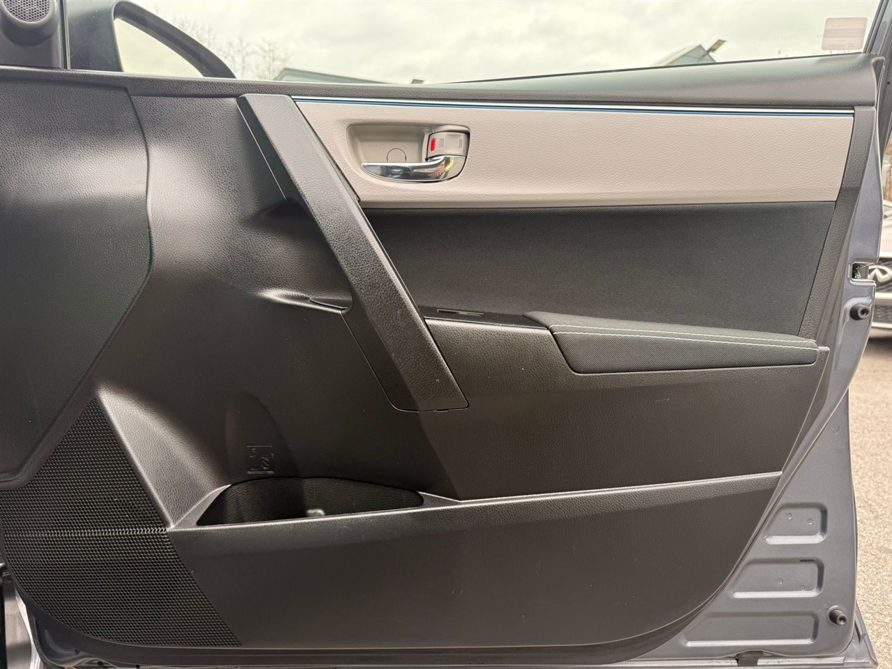 Toyota Corolla 4dr Sdn CVT S w/Special Edition Pkg (Natl) 2016