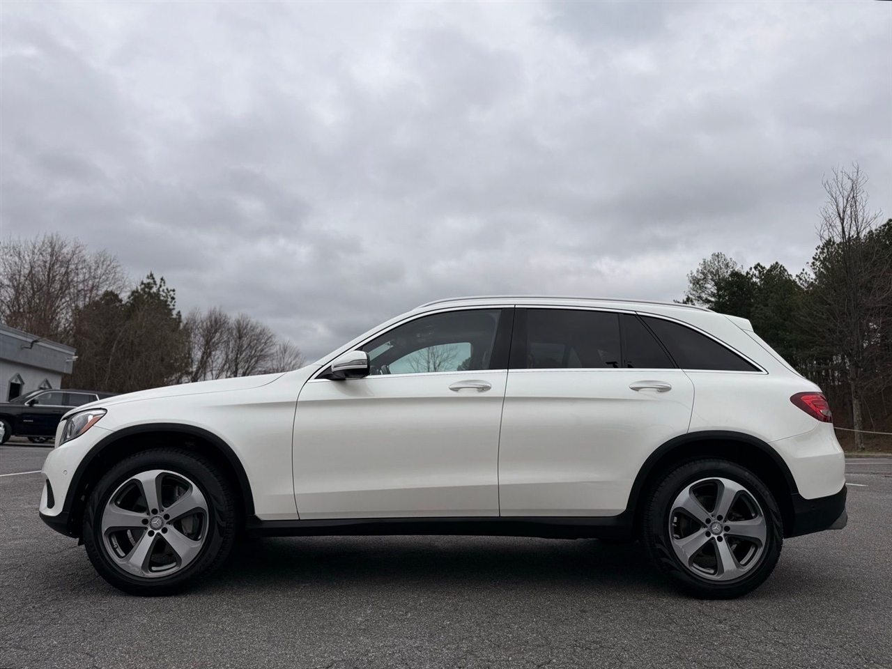 Mercedes-Benz GLC GLC 300 4MATIC SUV 2017