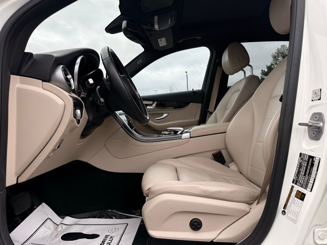 Mercedes-Benz GLC GLC 300 4MATIC SUV 2017