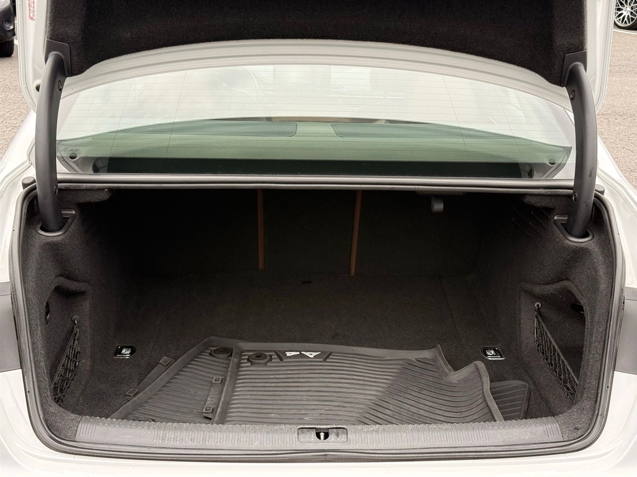 Audi A4 Sedan Premium 40 TFSI quattro 2021