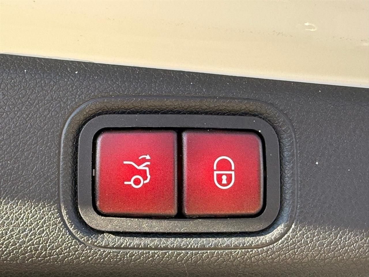 Mercedes-Benz E-Class E 300 Sport 4MATIC Sedan 2017