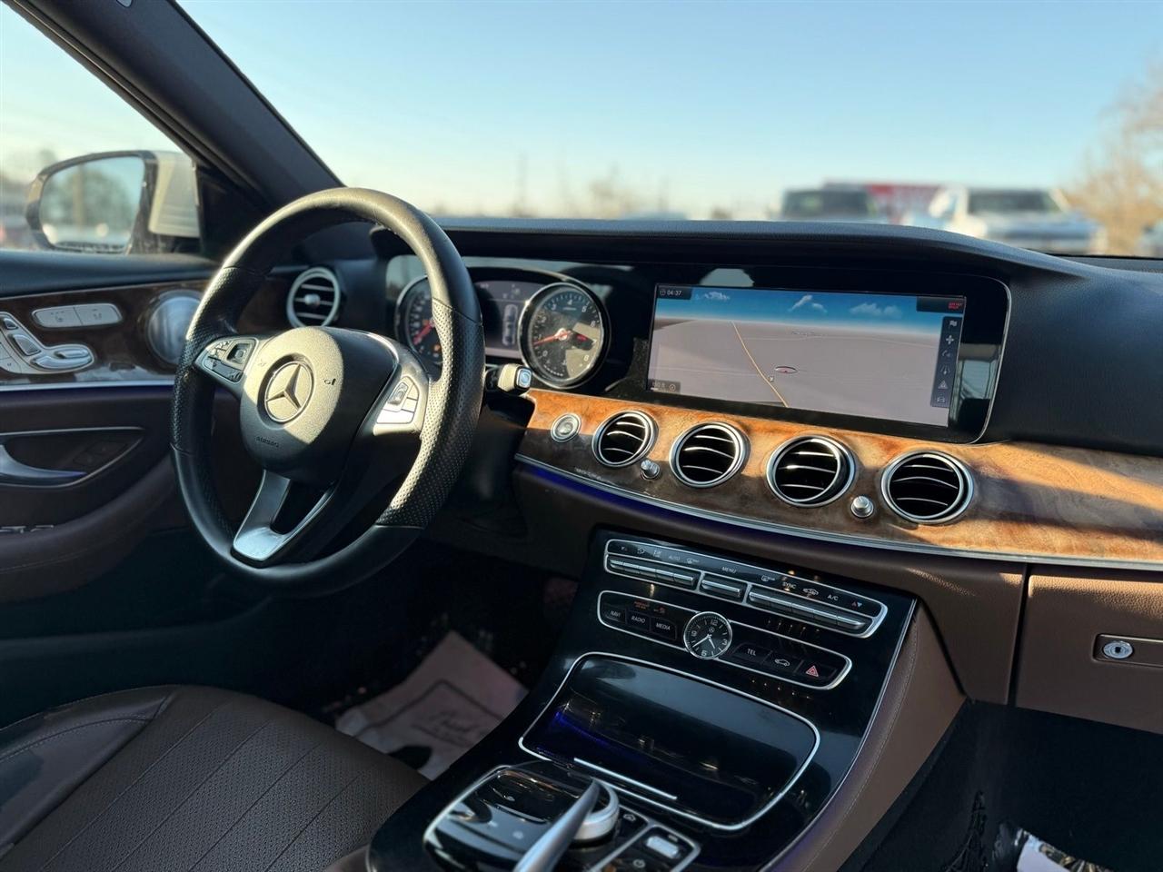 Mercedes-Benz E-Class E 300 Sport 4MATIC Sedan 2017