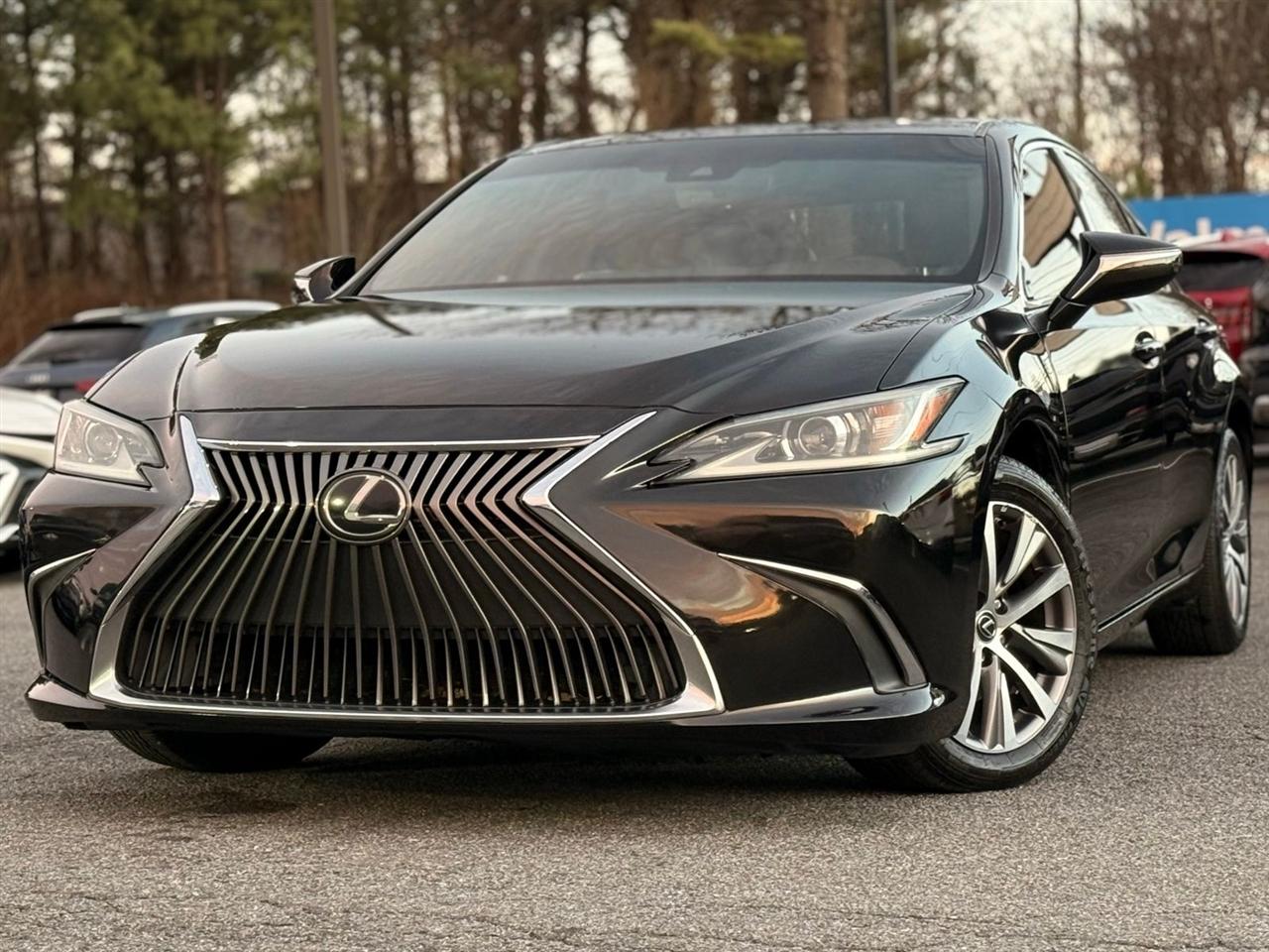 2019 Lexus ES 