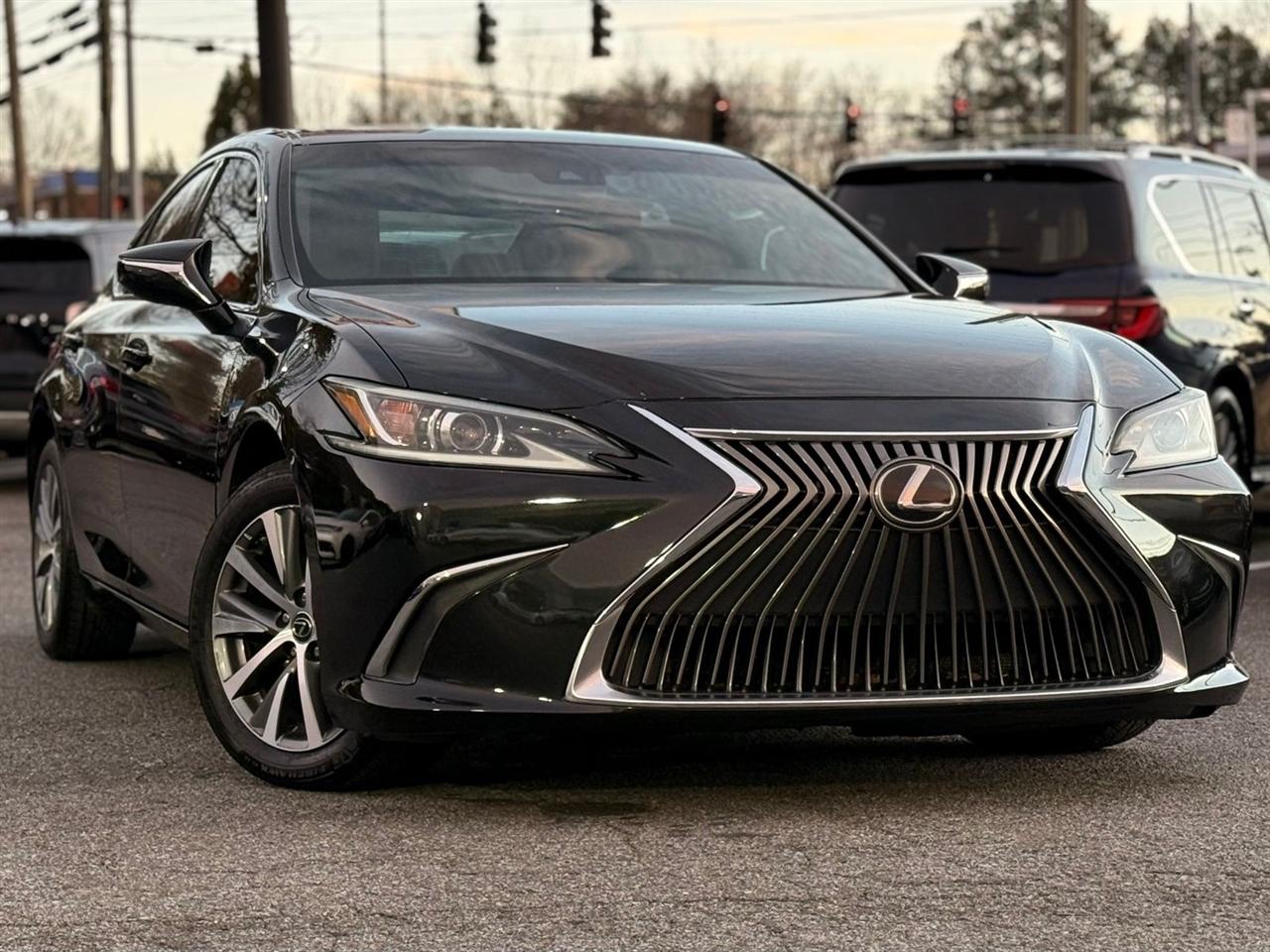 Lexus ES  2019