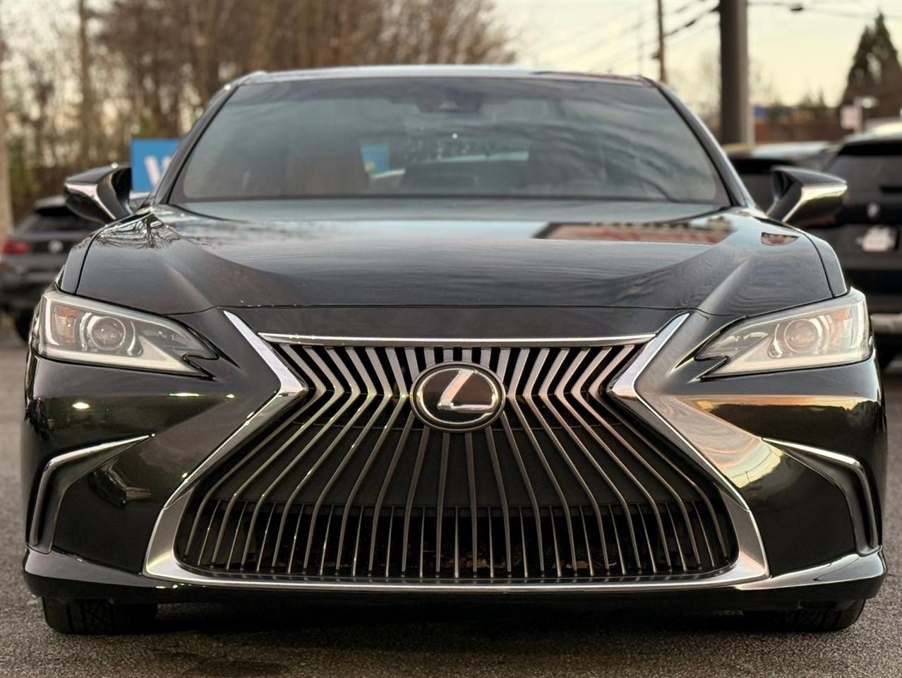 Lexus ES  2019