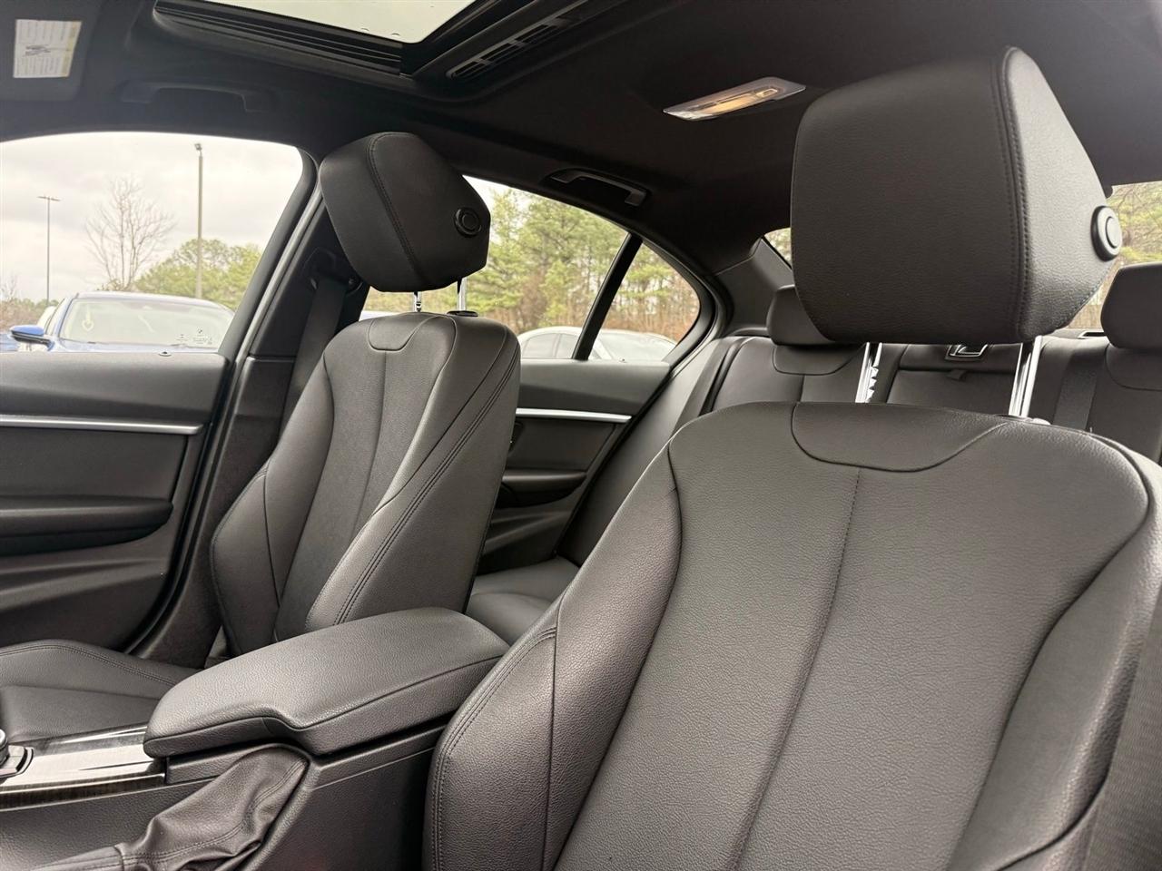 BMW 3 Series 4dr Sdn 328i xDrive AWD SULEV South Africa 2016