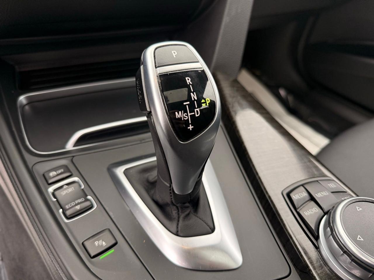 BMW 3 Series 4dr Sdn 328i xDrive AWD SULEV South Africa 2016