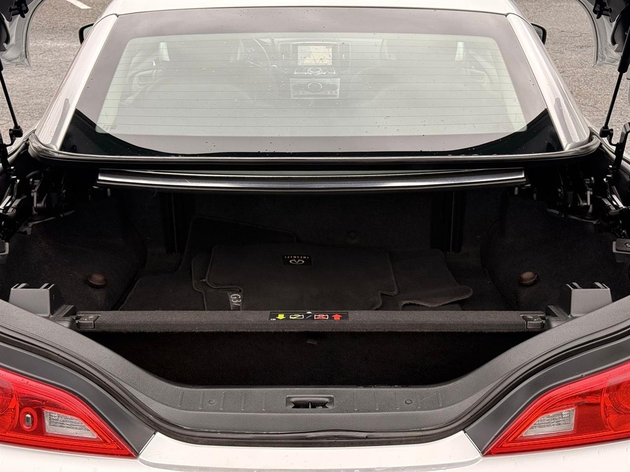 Infiniti G37 Convertible 2dr Base 2013