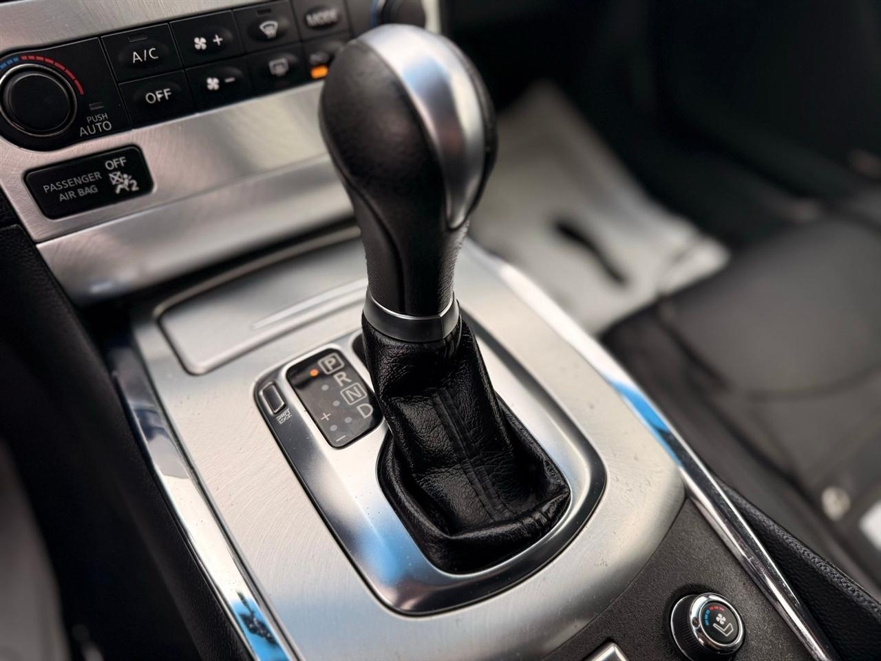 Infiniti G37 Convertible 2dr Base 2013