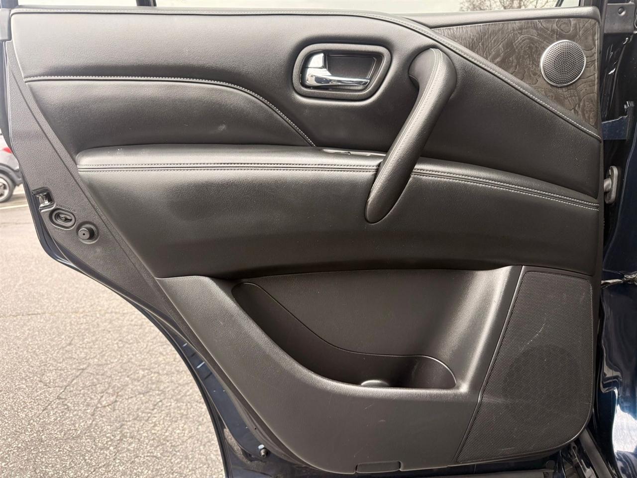 Infiniti QX80 LUXE AWD 2021