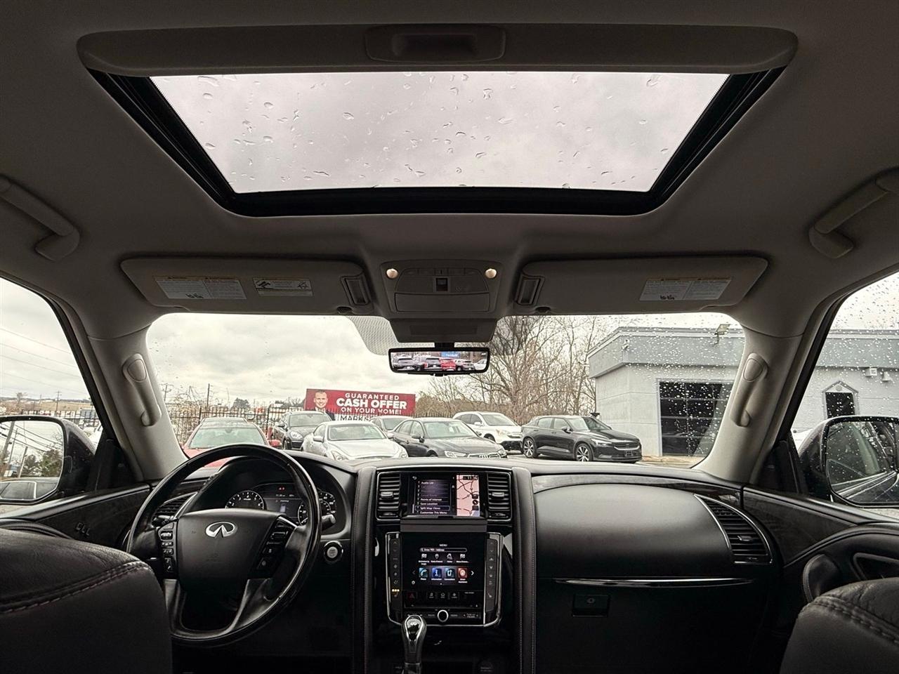 Infiniti QX80 LUXE AWD 2021