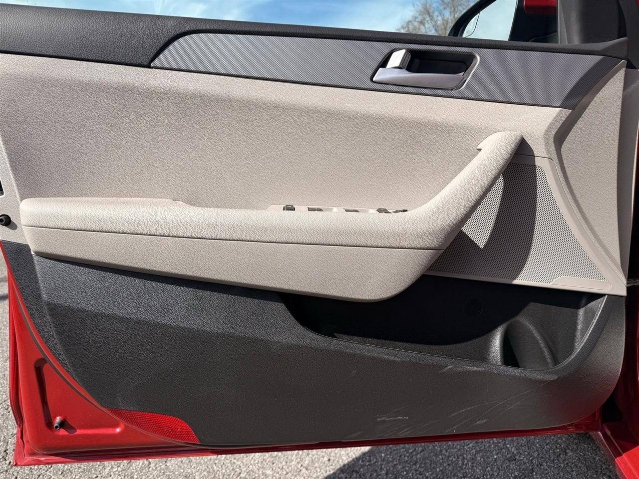 Hyundai Sonata SE 2.4L 2017