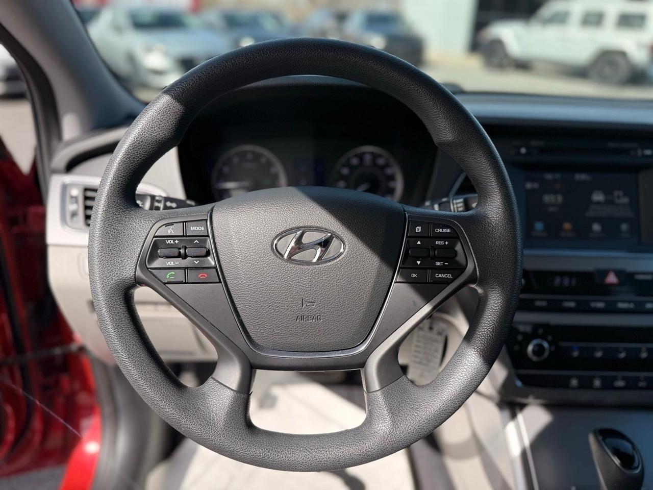 Hyundai Sonata SE 2.4L 2017