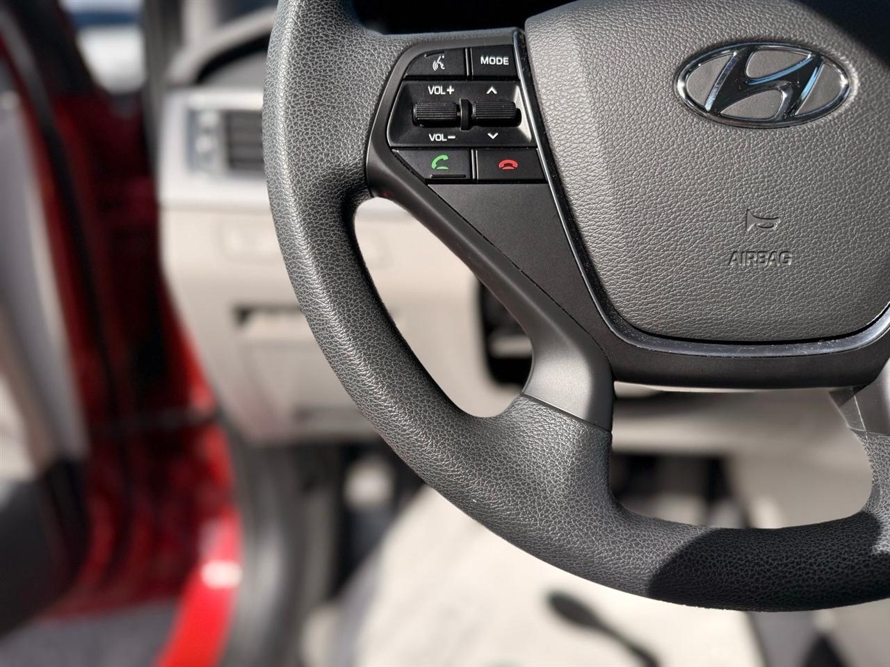 Hyundai Sonata SE 2.4L 2017