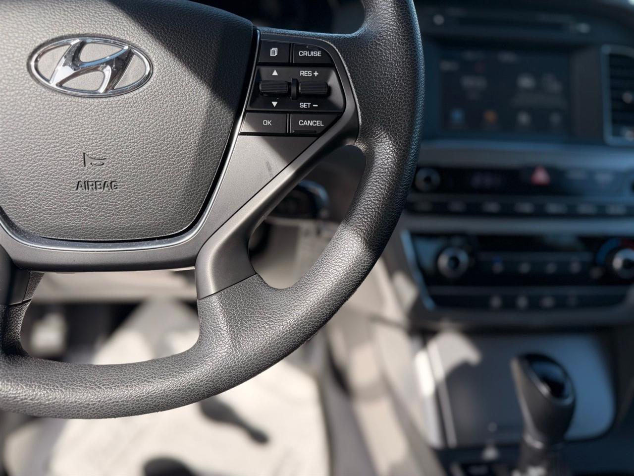 Hyundai Sonata SE 2.4L 2017