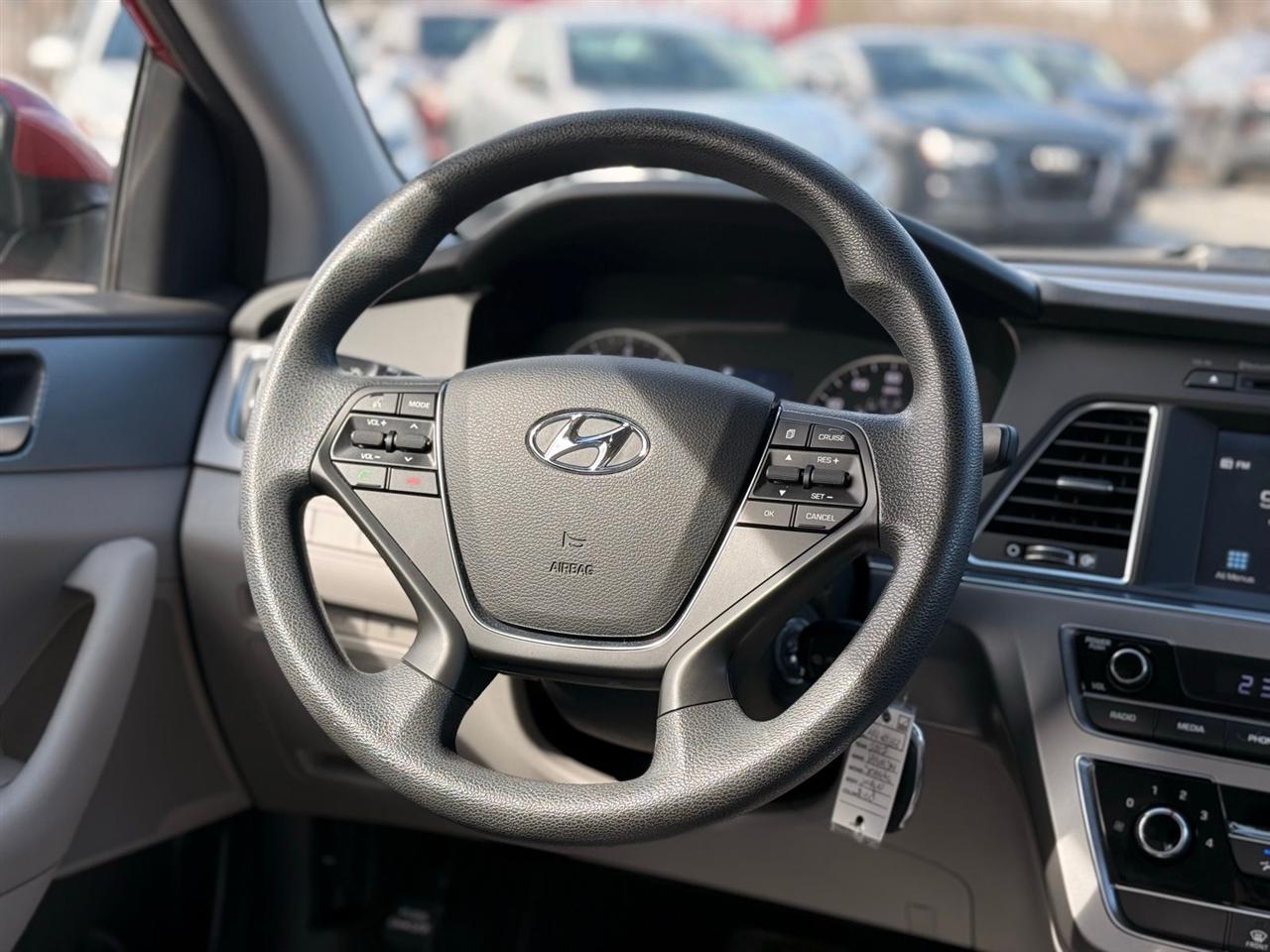 Hyundai Sonata SE 2.4L 2017