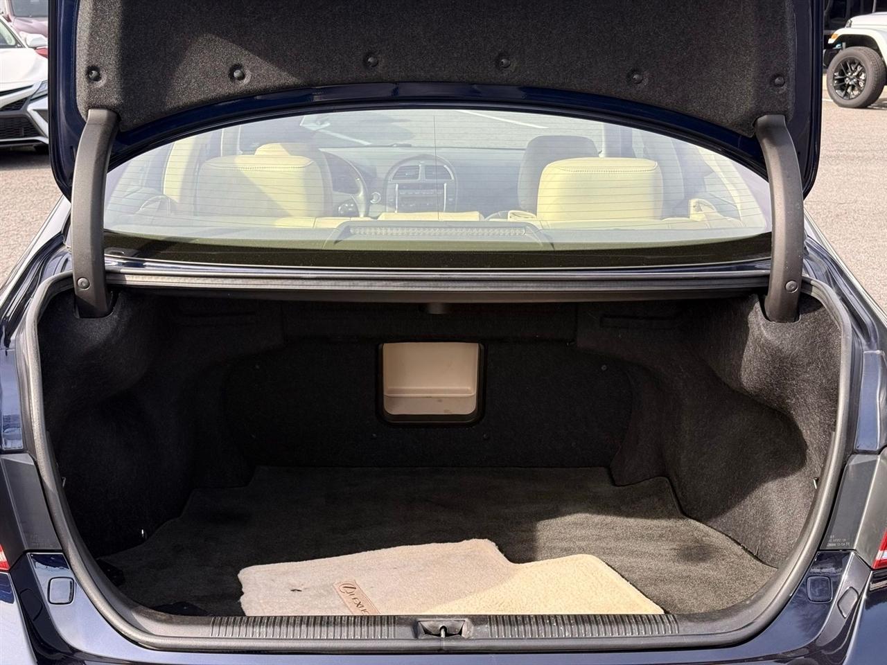 Lexus ES 350 4dr Sdn 2012