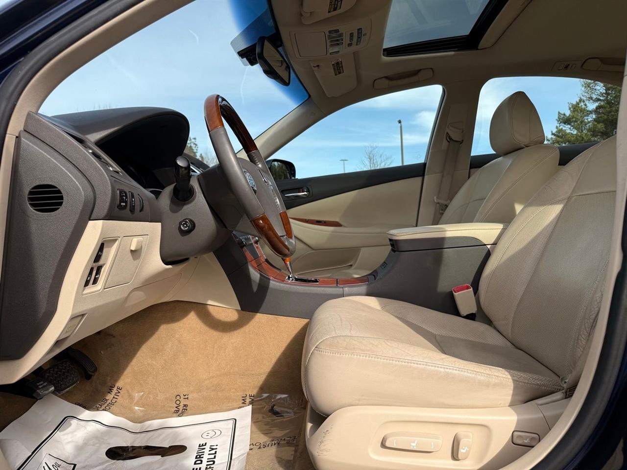 Lexus ES 350 4dr Sdn 2012