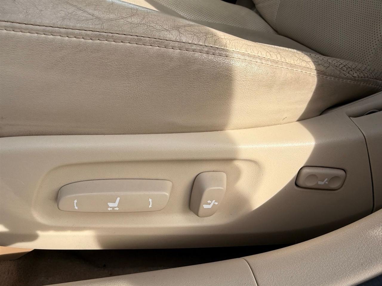 Lexus ES 350 4dr Sdn 2012