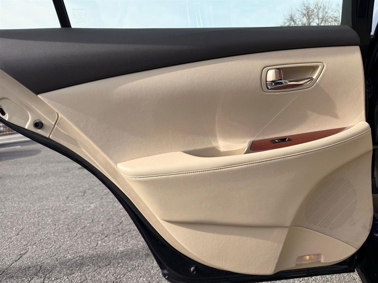 Lexus ES 350 4dr Sdn 2012