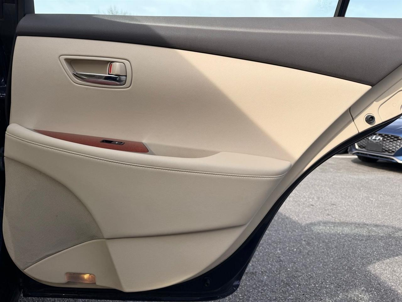 Lexus ES 350 4dr Sdn 2012