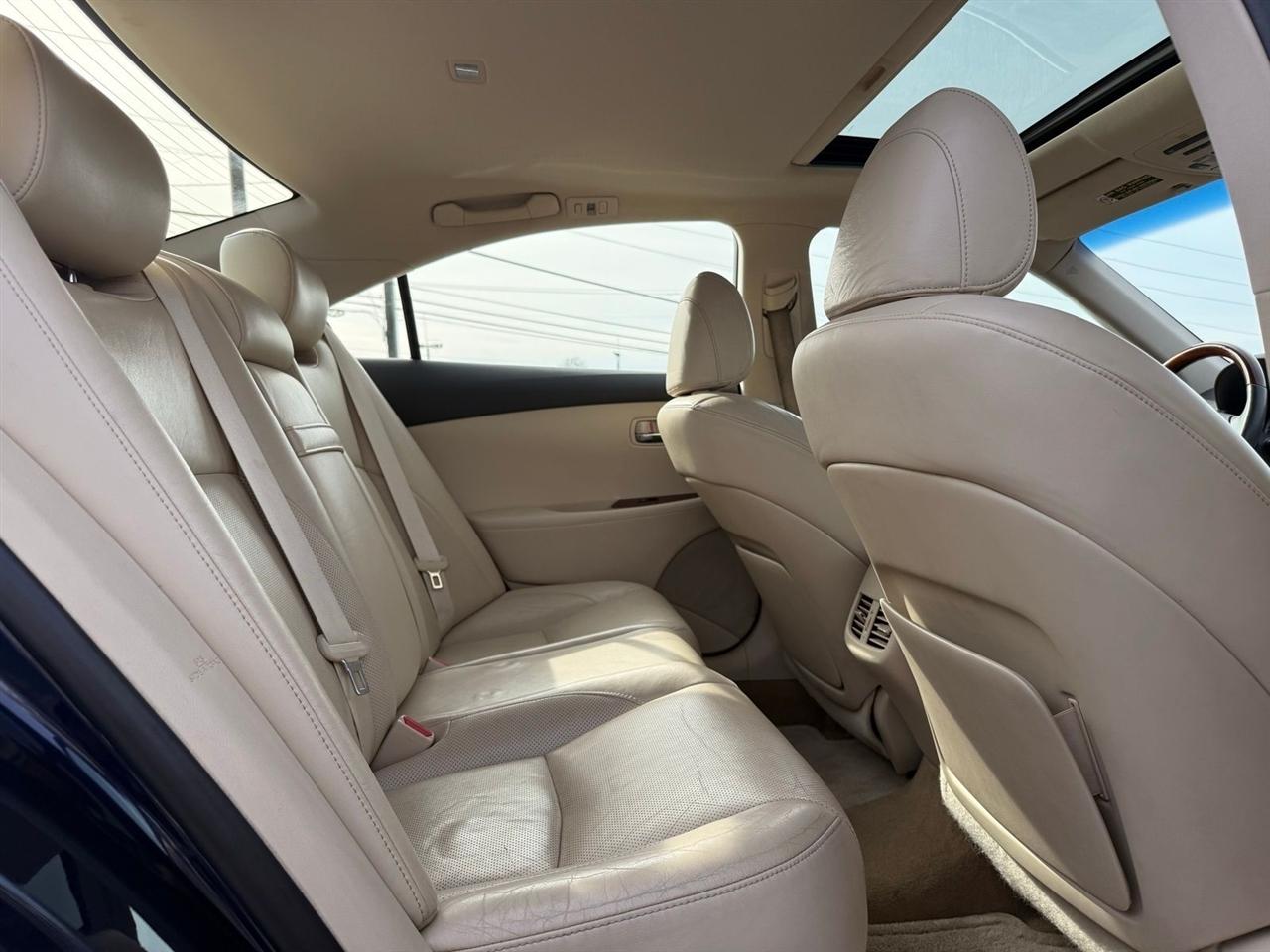 Lexus ES 350 4dr Sdn 2012