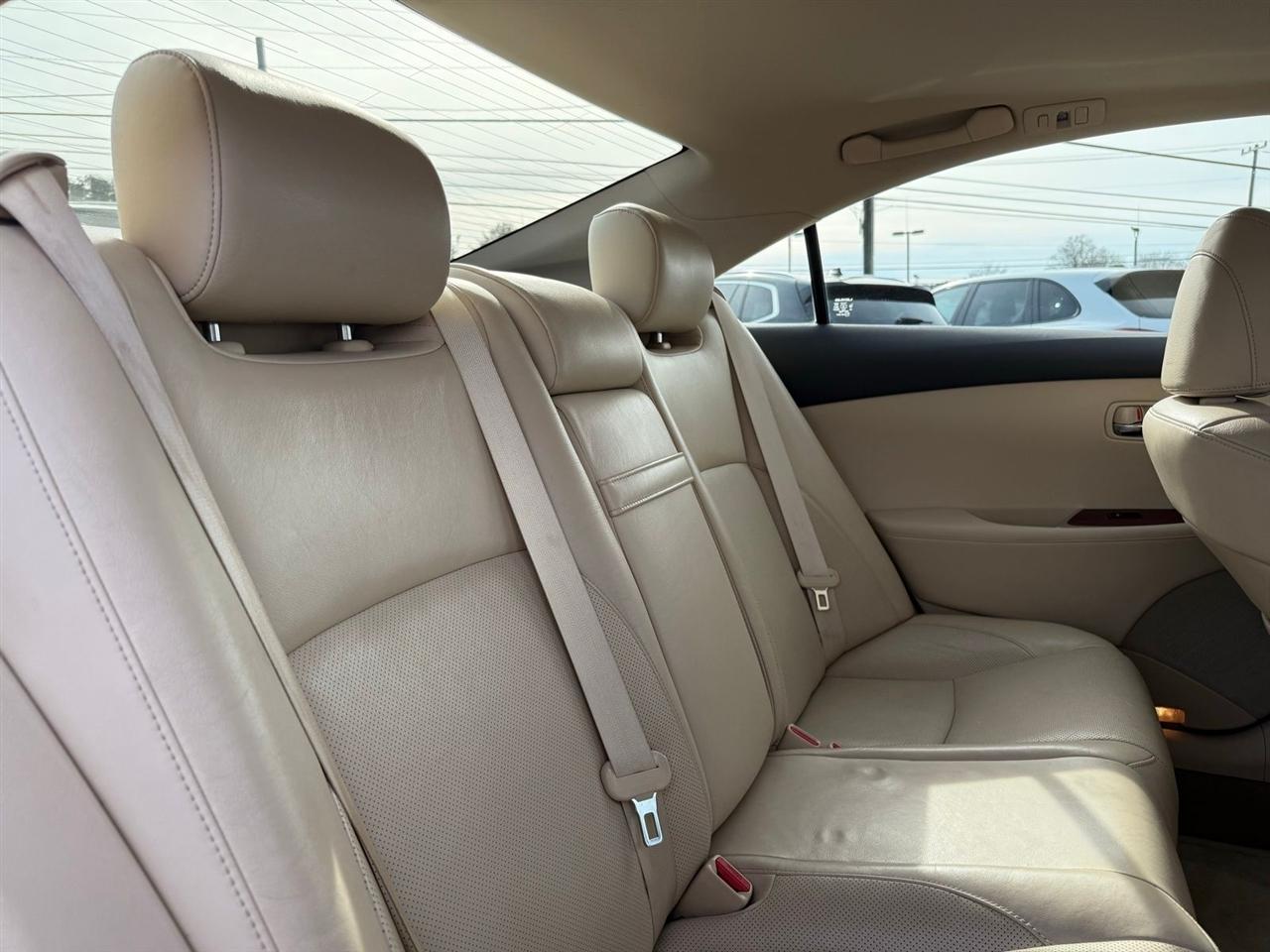 Lexus ES 350 4dr Sdn 2012