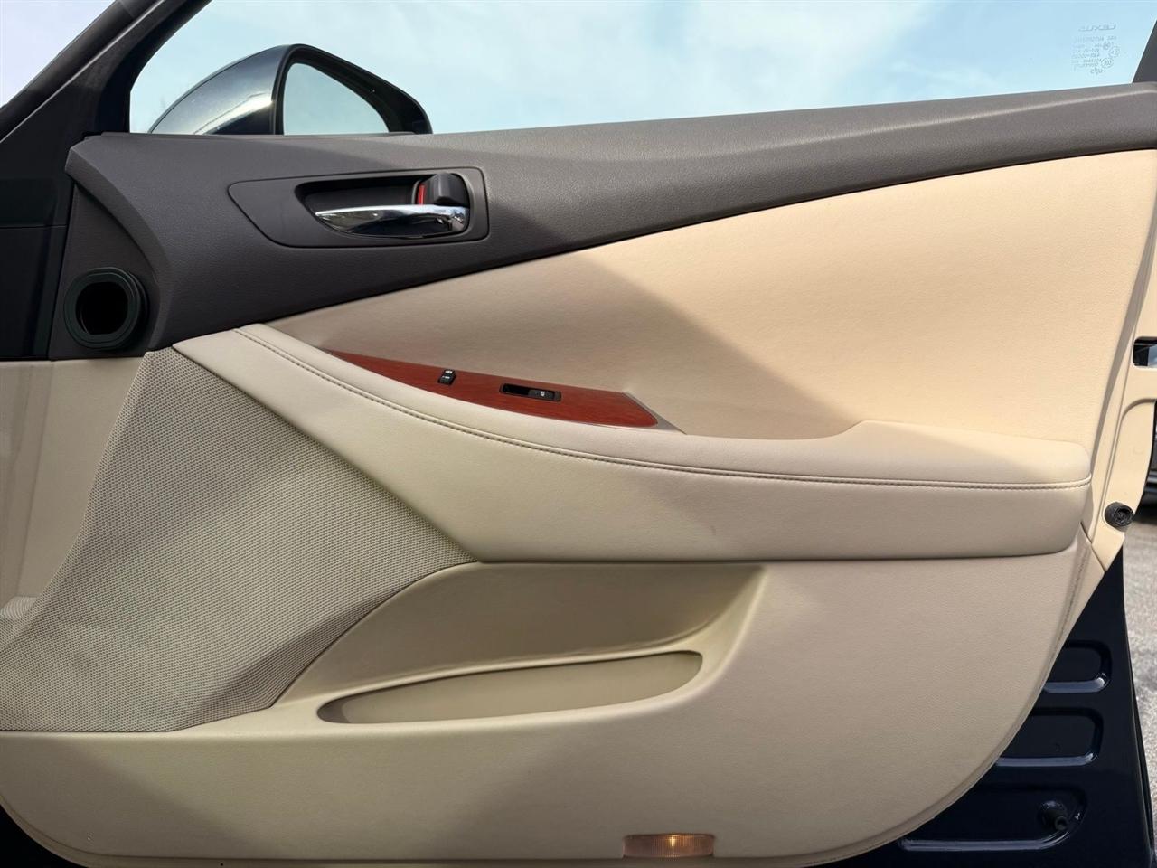 Lexus ES 350 4dr Sdn 2012