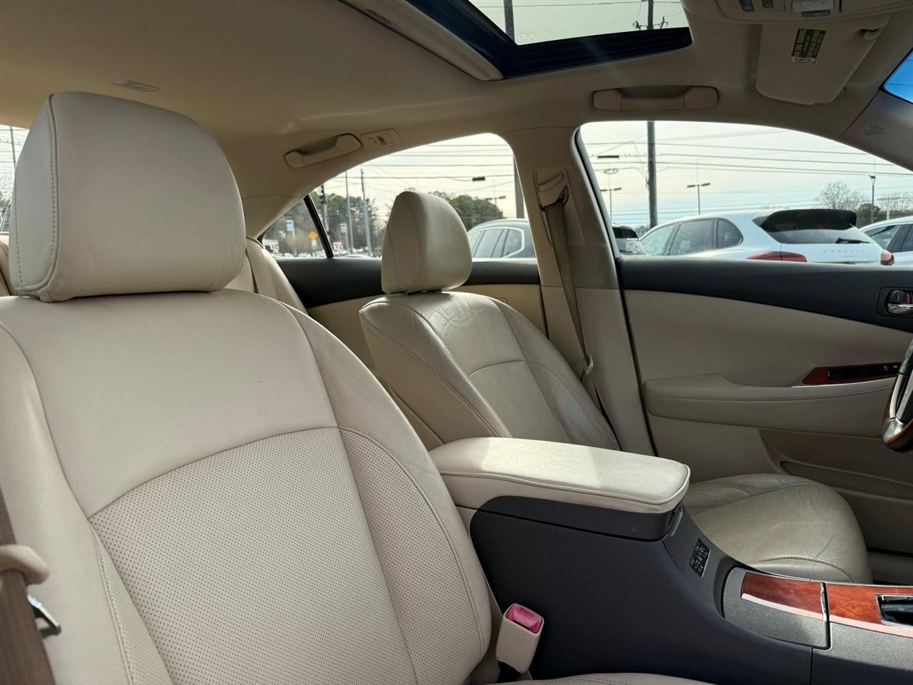 Lexus ES 350 4dr Sdn 2012