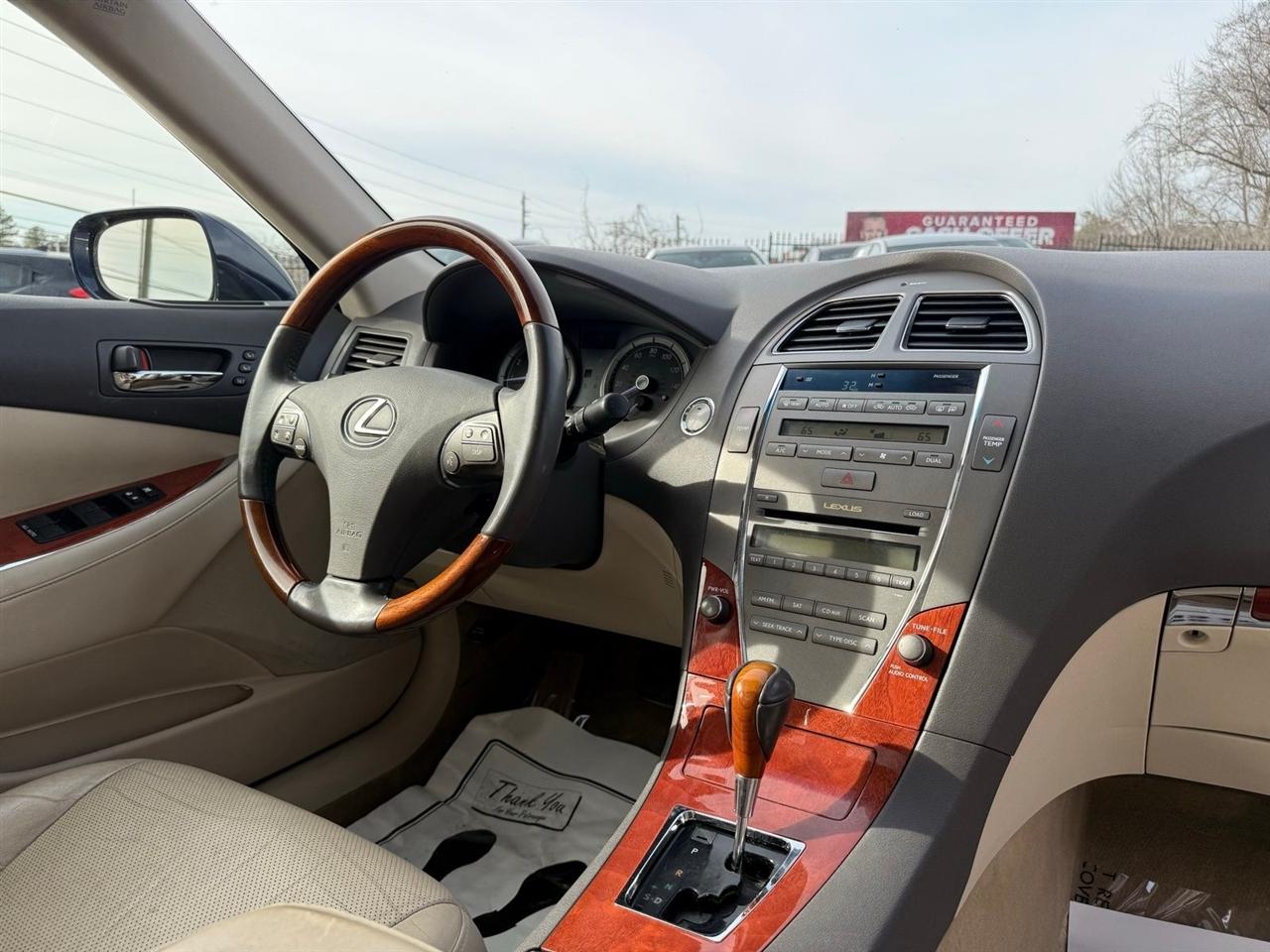 Lexus ES 350 4dr Sdn 2012