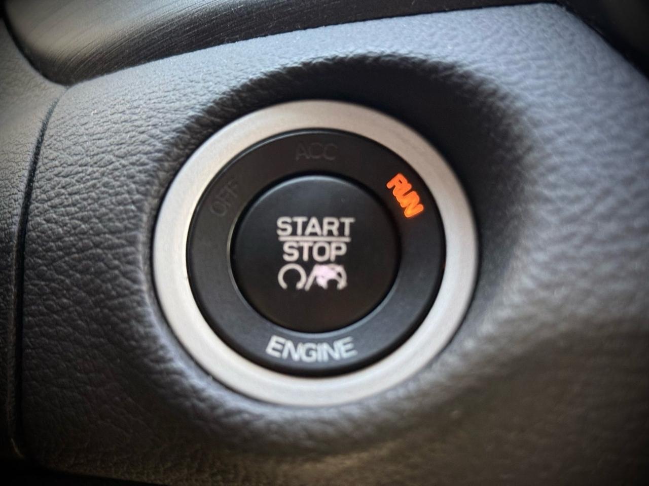 Chrysler 200 4dr Sdn Limited FWD 2016