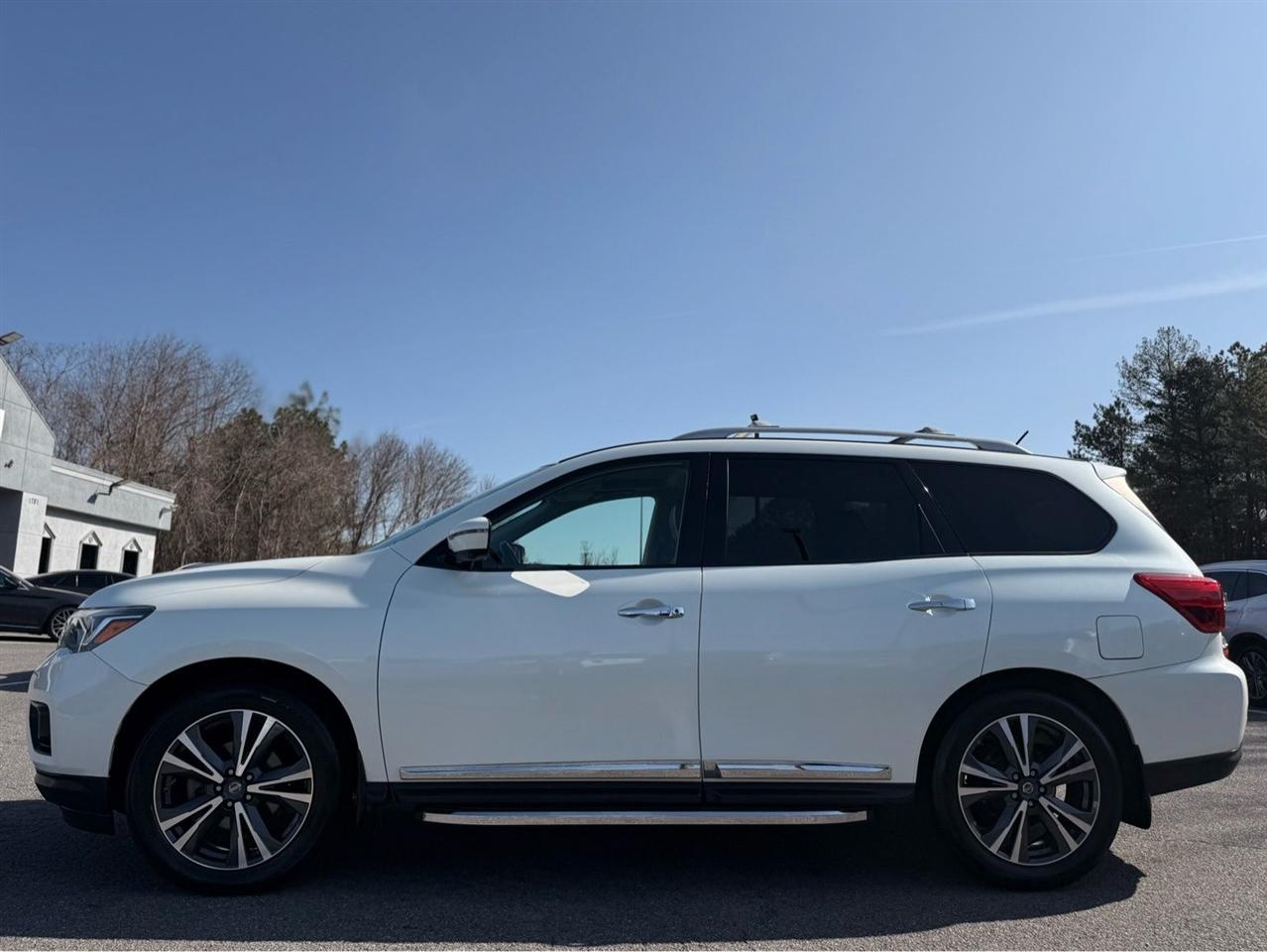 Nissan Pathfinder 4x4 Platinum 2018