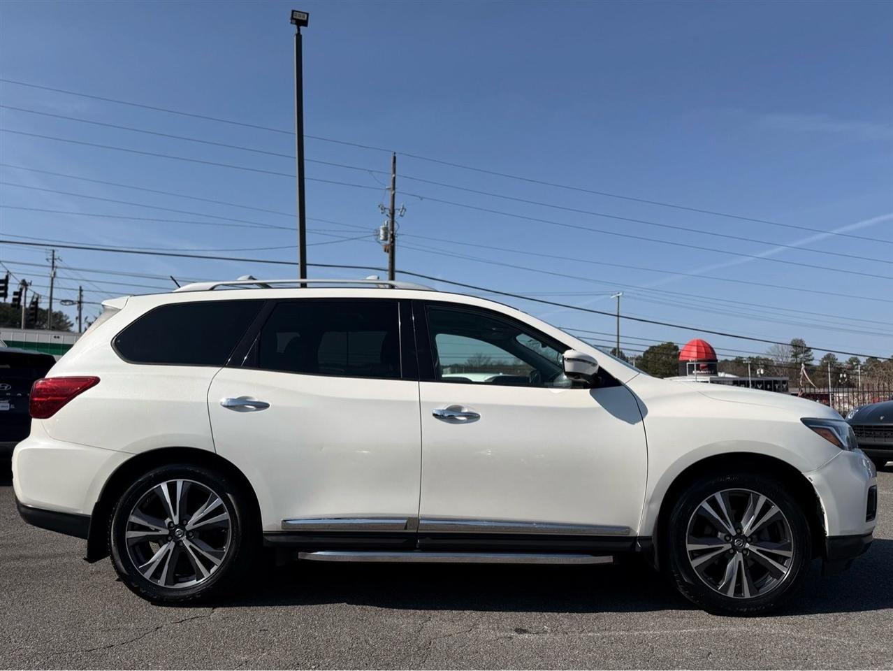 Nissan Pathfinder 4x4 Platinum 2018