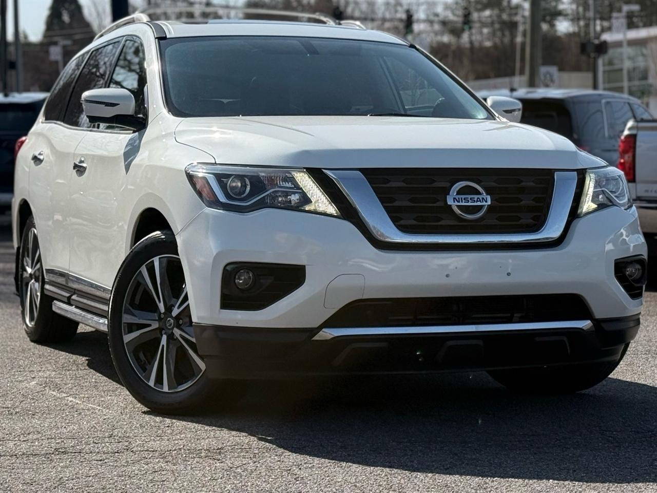 Nissan Pathfinder 4x4 Platinum 2018