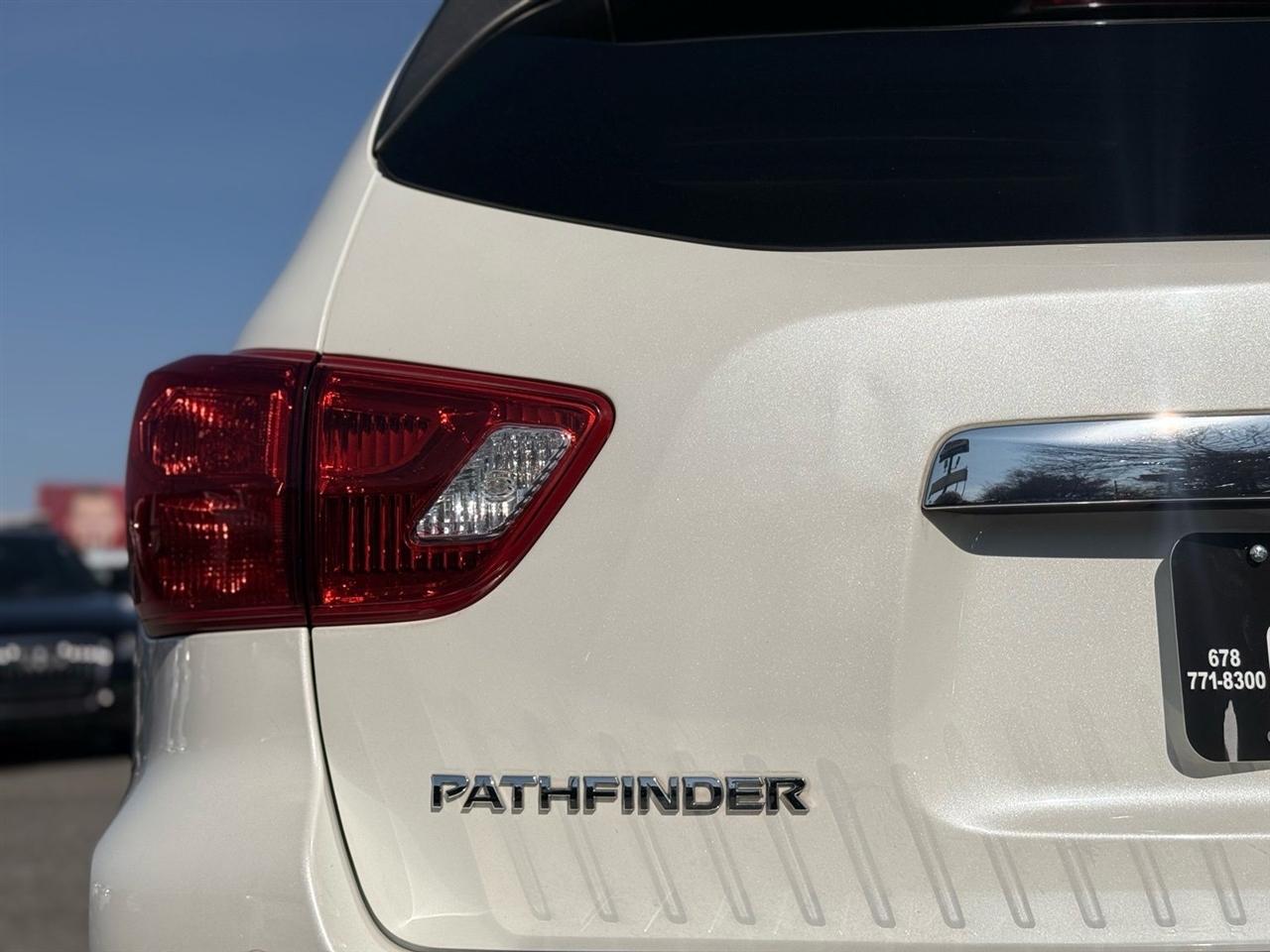 Nissan Pathfinder 4x4 Platinum 2018