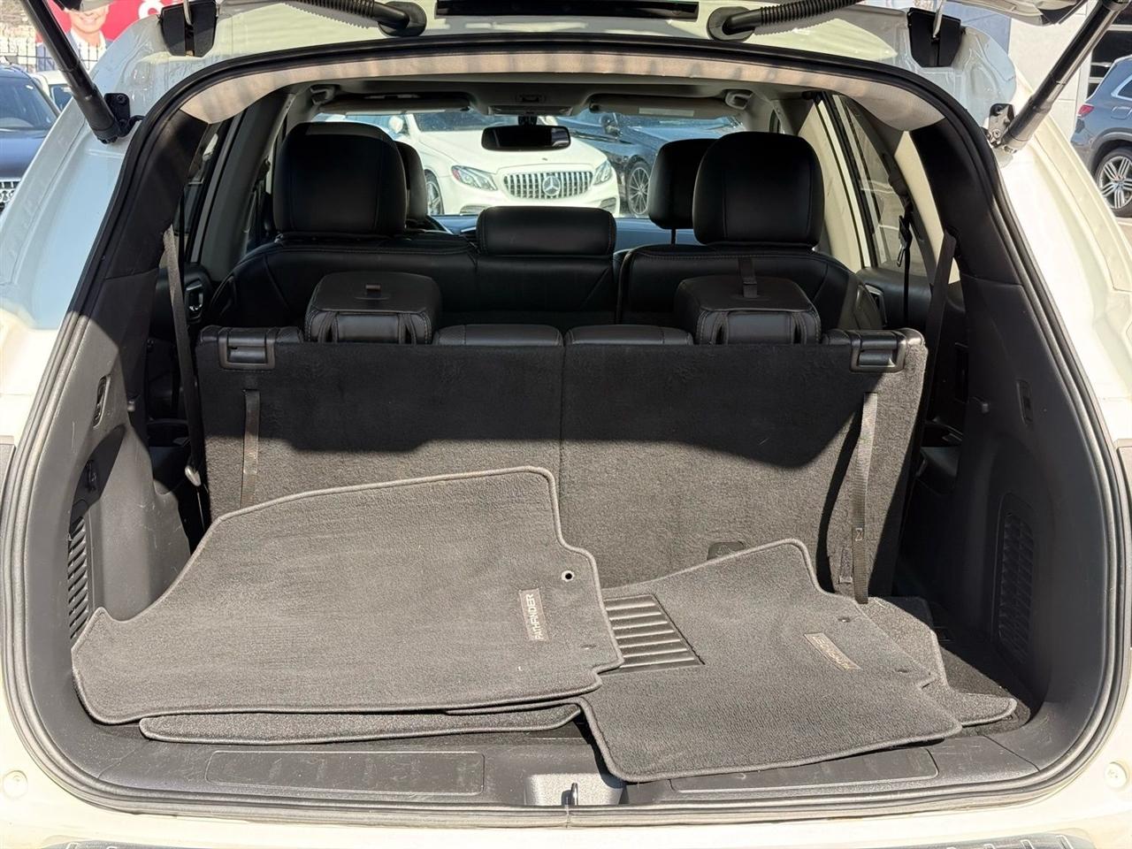 Nissan Pathfinder 4x4 Platinum 2018