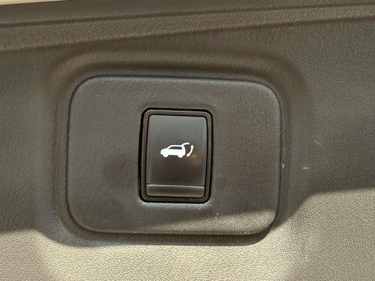 Nissan Pathfinder 4x4 Platinum 2018