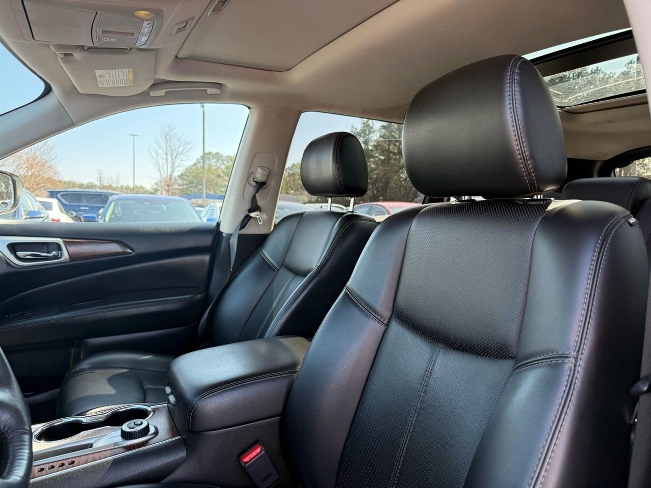 Nissan Pathfinder 4x4 Platinum 2018