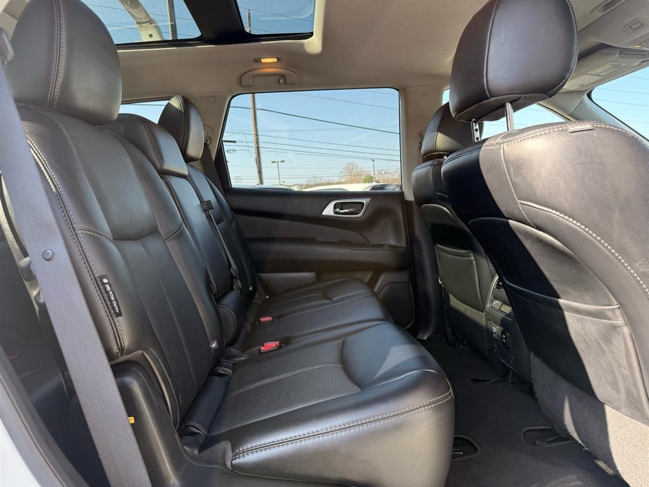 Nissan Pathfinder 4x4 Platinum 2018