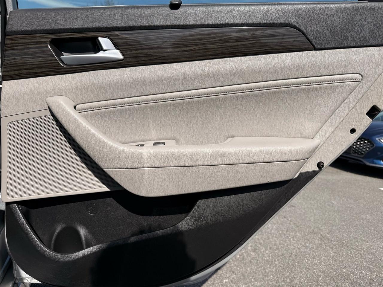 Hyundai Sonata 4dr Sdn 2.4L Limited 2015