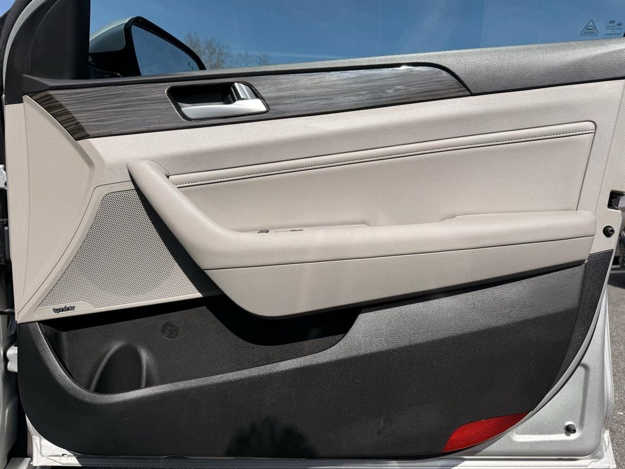 Hyundai Sonata 4dr Sdn 2.4L Limited 2015