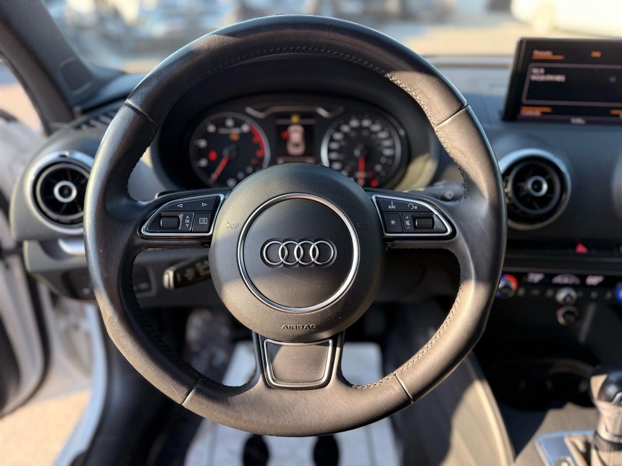 Audi A3 4dr Sdn FWD 1.8T Premium Plus 2015